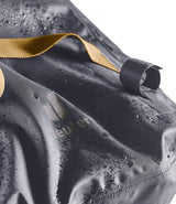Deuter Amager 25+5 graphite - Fahrradrucksack mit 25+5 Liter Volumen, erweiterbar, wasserdichtes Material, ergonomisches Tragesystem, reflektierende Details, Helmhalterung