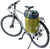 Deuter Valbona 20+5 Gepäckträgertasche 25 Liter cactus - wasserdichte Roll-Top Gepäckträgertasche mit BagFix Halterung, Regenhülle, seitlichen RV-Taschen