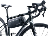 Deuter Cabezon FB 4 Fahrradtasche 4 Liter black - 145 g leicht, Maße 15x8x40 cm, Zuladungsempfehlung 1-3 kg, robuste Rahmentasche für Bikepacking und Touren