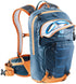 Deuter Attack 8 JR Protektor-Fahrradrucksack 8 Liter arctic-mandarine - Rückenprotektor, Helmhalter, Regenhülle, Trinksystemvorbereitung