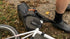 BROOKS Scape Seat Bag Mud Green - wasserdichte Bikepacking-Satteltasche 8 Liter, Holster + herausnehmbarer Drybag