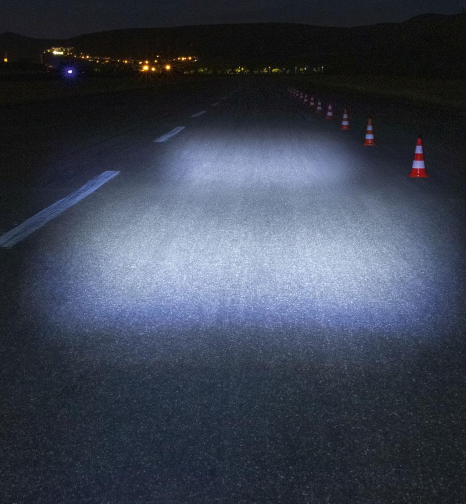 Sigma Akku-LED-Beleuchtungsset Aura 35 USB (35 Lux/45 m, 2 Modi, Micro-USB, StVZO) + Nugget II Rücklicht (400 m Sicht, USB)