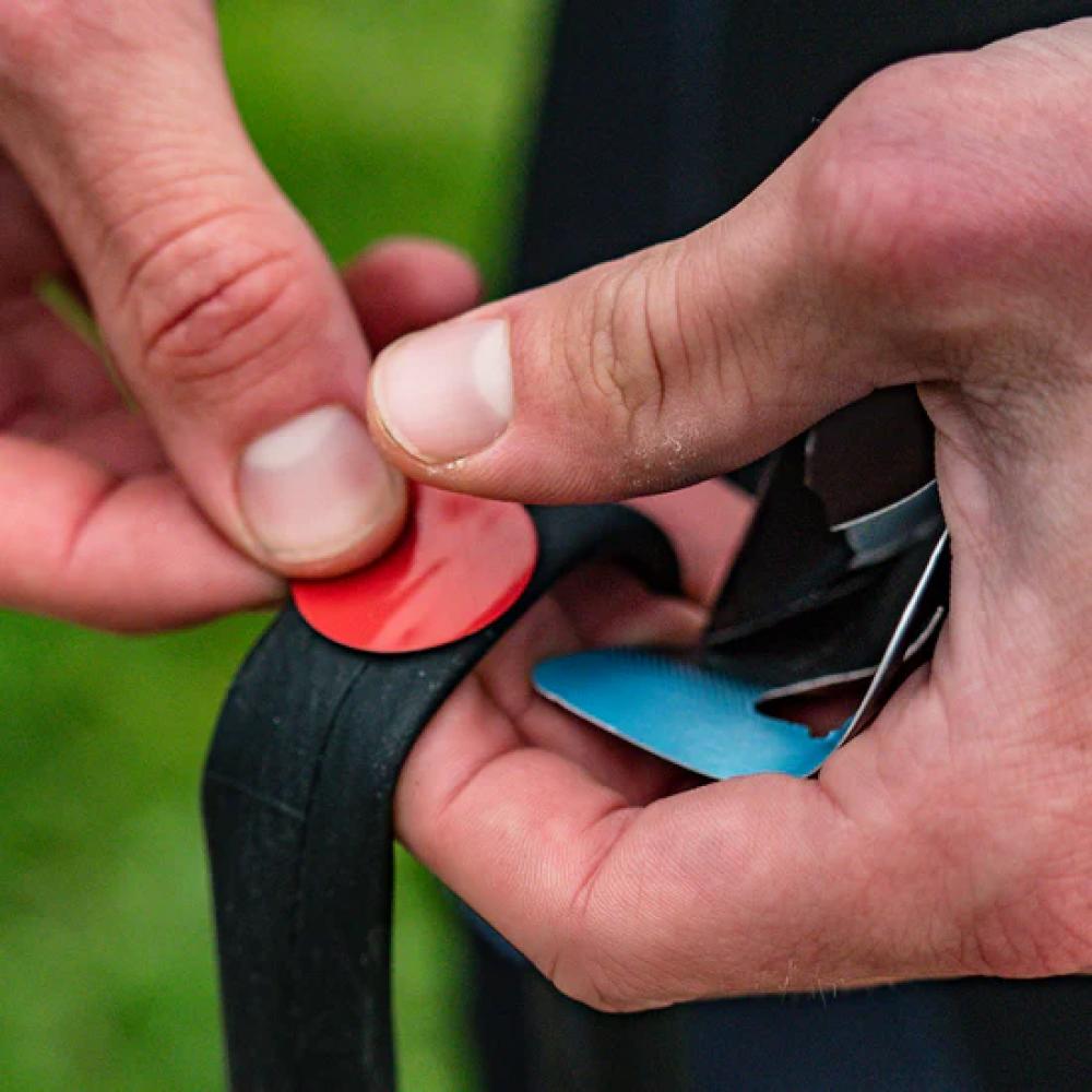 Weldtite Red Devil selbstklebendes Fahrrad-Flickzeug, 6 Flicken, ohne Kleber, einfache Anwendung, ideal für unterwegs, kompakt verpackt
