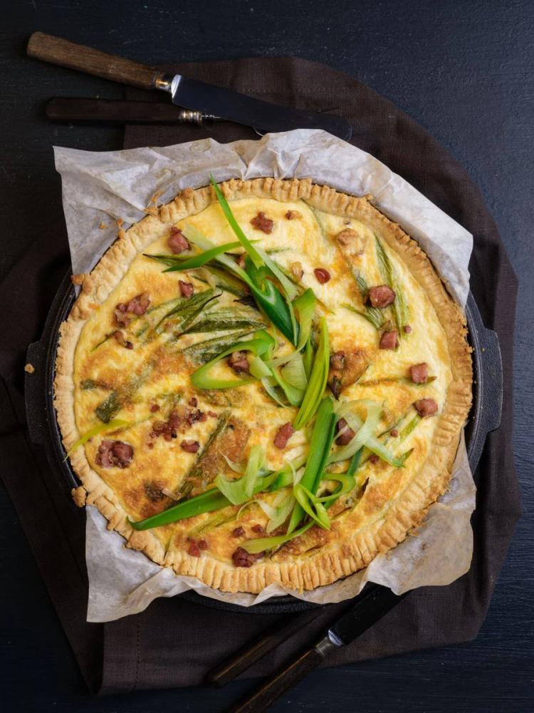 Petromax Das große Buch vom Dutch Oven: 118 Rezepte für Fleisch, Fisch, Gemüse und Gebäck. Hardcover, 240 Seiten