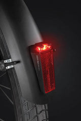 AXA NYX E-Bike Rücklicht 6-12V mit Beschleunigungssensor - StVZO zugelassen