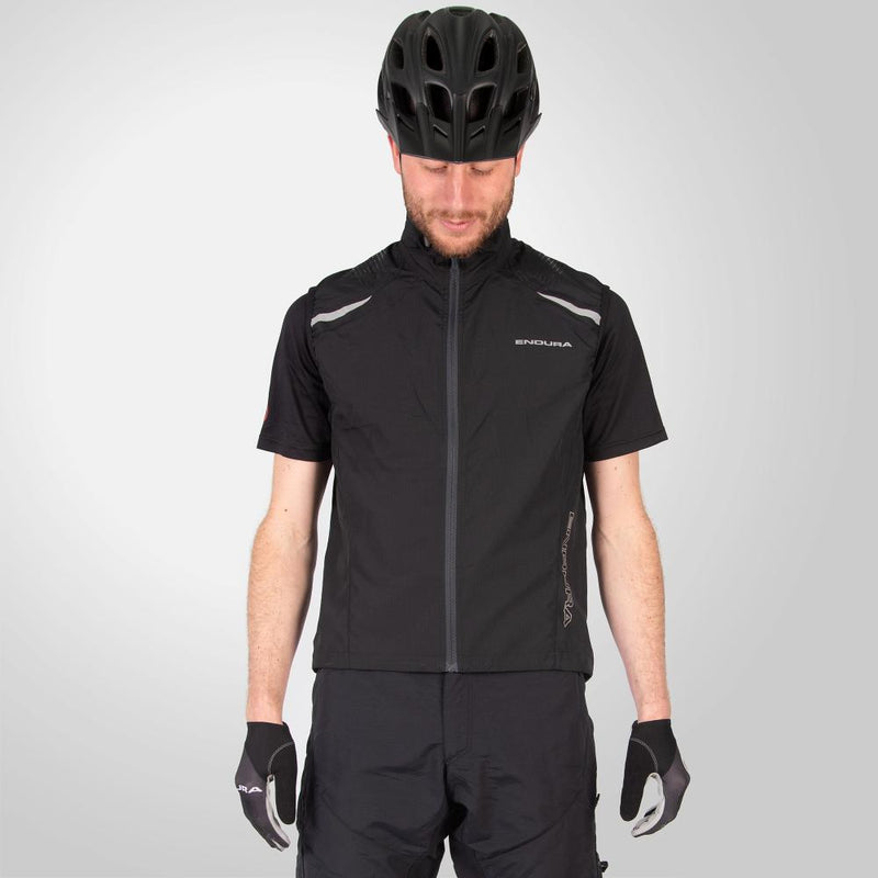 Endura Hummvee Weste XL, Schwarz - winddichte Weste mit Netzrücken, PFC-freier DWR-Imprägnierung, verstellbarem Saum & Reflektoren