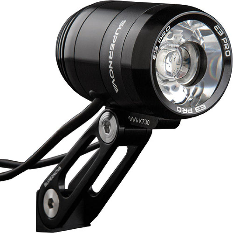Supernova E3 Pro 2 Dynamoscheinwerfer, schwarz - maximale Sicht und Sicherheit