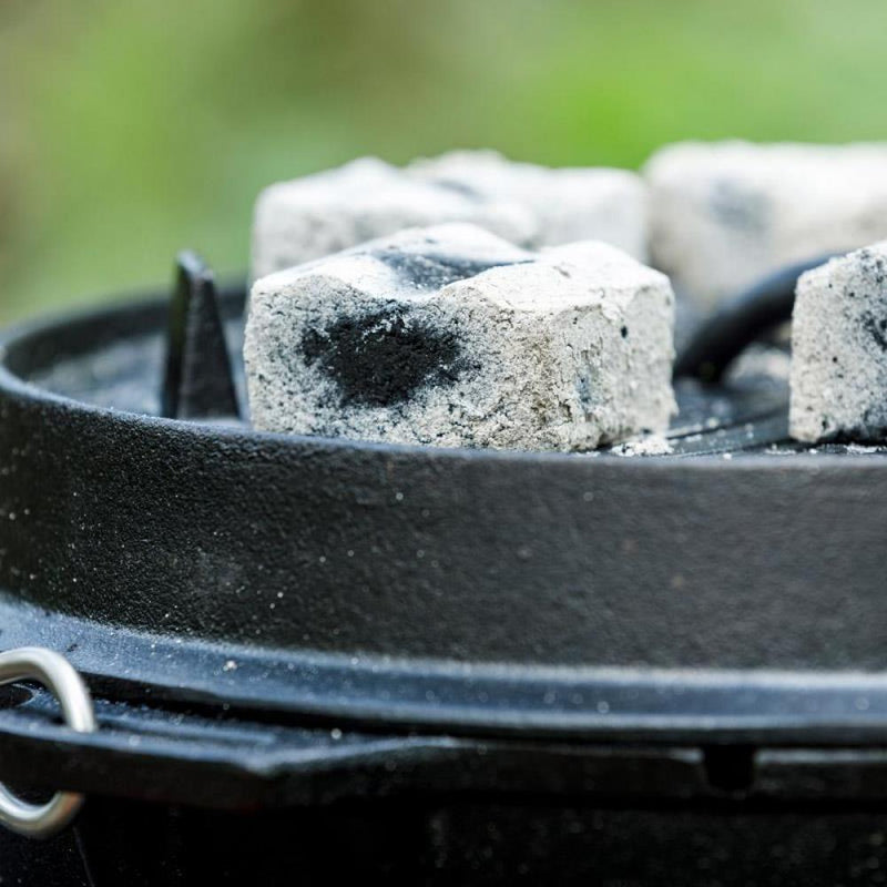 Petromax Cabix Plus Briketts  umweltfreundliche, formstabile Kokosbriketts mit Rillenprofil für optimale Hitzeverteilung beim Kochen mit Feuertopf und Grill