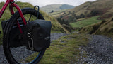 BROOKS Scape Pannier Small Mud Green - wasserdichte Fahrradtasche 10 Liter mit Rollverschluss & KlickFix-System - robuste Bikepacking-Seitentasche